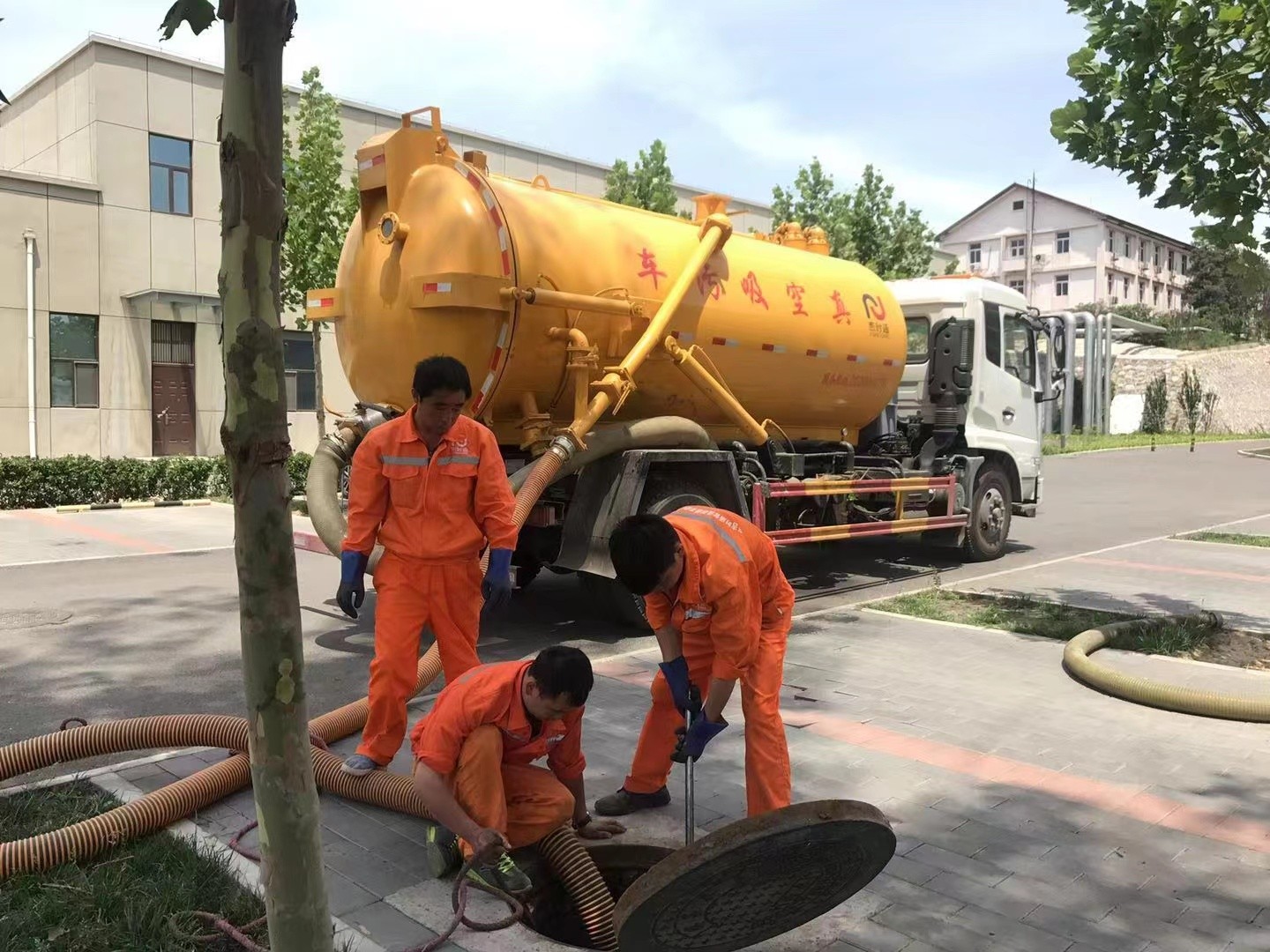 郾城化粪池清理与5-8吨吸粪车施工效率分析
